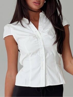 Princess Polly Arianwyn White Short Sleeve Button-Down Shirt with Tie Hem